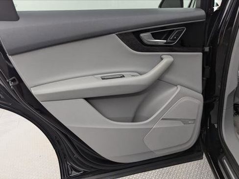 Used 2017 Audi Q7 3.0T Premium Plus image 16