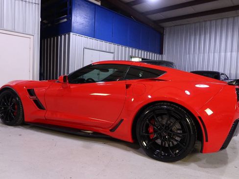 Used 2019 Chevrolet Corvette Grand Sport image 2
