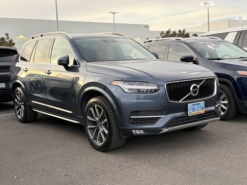 Used 2019 Volvo XC90 T6 Momentum AWD/4WD image 3