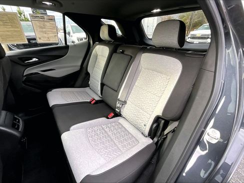 Used 2022 Chevrolet Equinox LS w/ LS Convenience Package image 22