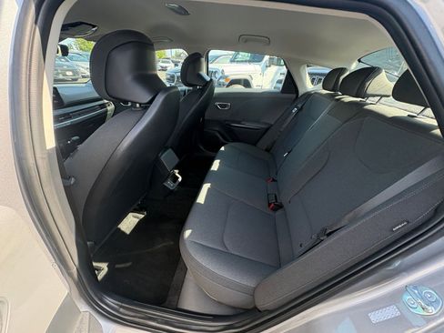 Used 2025 Kia K4 LXS FWD image 25
