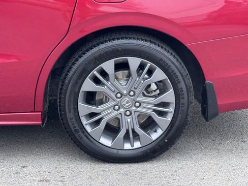 Used 2025 Honda Odyssey Touring image 9