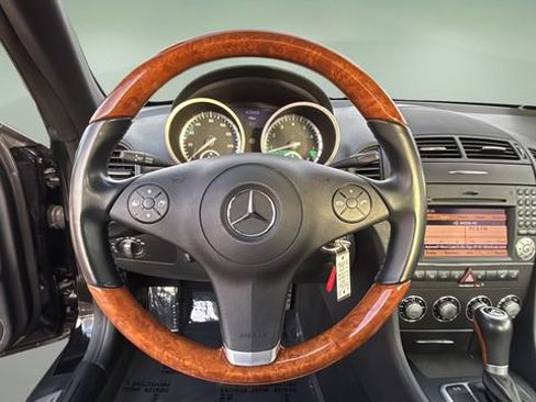 Used 2010 Mercedes-Benz SLK 300 image 11