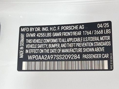 Certified 2025 Porsche 911 Carrera RWD image 33