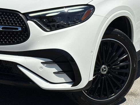Used 2023 Mercedes-Benz GLC 300 image 3