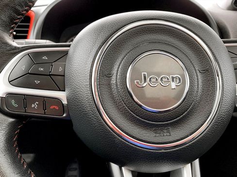 Used 2021 Jeep Renegade Trailhawk w/ Sun & Sound Group AWD/4WD image 17