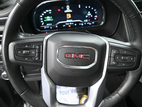 Used 2023 GMC Yukon XL SLT image 39