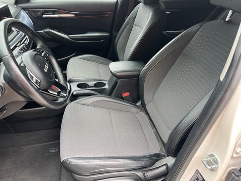 Used 2023 Kia Seltos S w/ Navigation Package FWD image 15