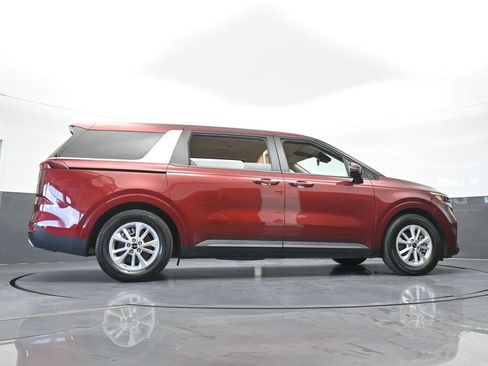 Used 2024 Kia Carnival LX FWD image 57
