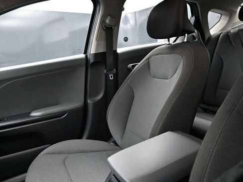 Used 2025 Kia K4 LXS image 33