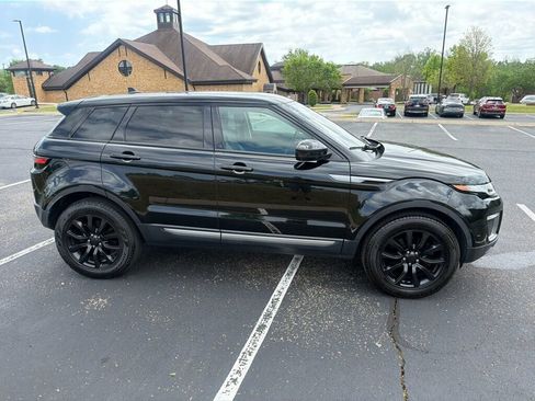 Used 2016 Land Rover Range Rover Evoque SE image 8