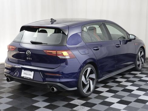 Used 2022 Volkswagen GTI SE FWD image 20