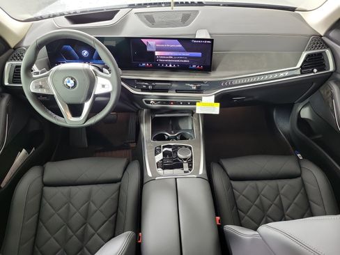 New 2026 BMW X7 xDrive40i w/ Climate Comfort Package AWD/4WD image 11