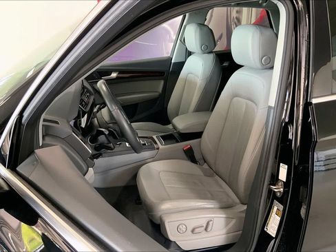 Used 2019 Audi Q5 2.0T Premium AWD/4WD image 9