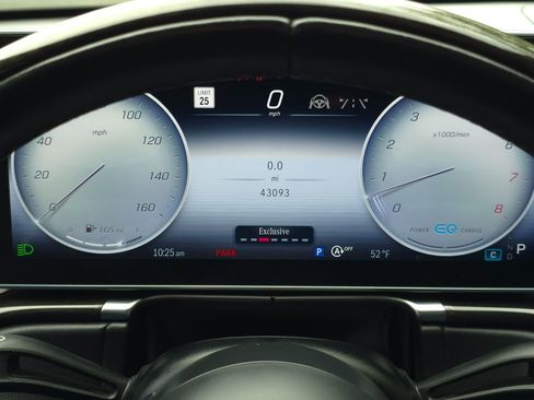 Used 2022 Mercedes-Benz S 580 4MATIC Sedan w/ AMG Line Package image 38