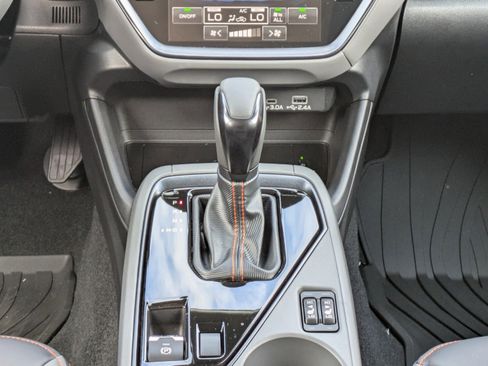 Used 2025 Subaru Crosstrek 2.5i Limited w/ Popular Package #3A image 19