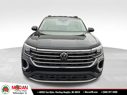 Used 2024 Volkswagen Atlas SE w/ Black Wheel Package AWD/4WD image 2