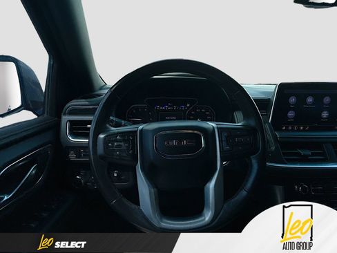 Used 2021 GMC Yukon XL SLT w/ SLT Premium Package AWD/4WD image 14