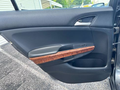 Used 2012 Honda Accord EX image 31