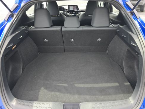 Used 2019 Toyota C-HR Limited FWD image 18