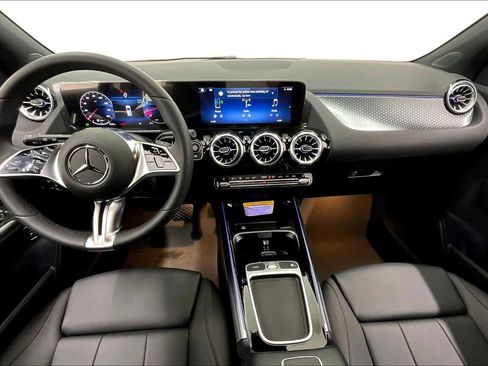 Certified 2025 Mercedes-Benz GLA 250 image 5
