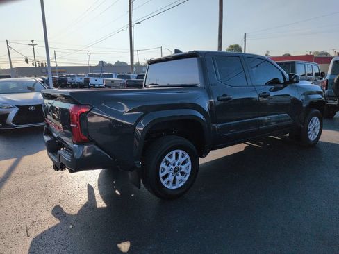 Used 2026 Toyota Tacoma SR5 AWD/4WD image 5