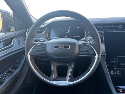 New 2025 Jeep Grand Cherokee Limited w/ MOPAR Finishing Package image 12