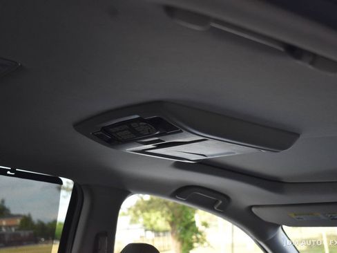 Used 2016 Honda Pilot Touring image 39