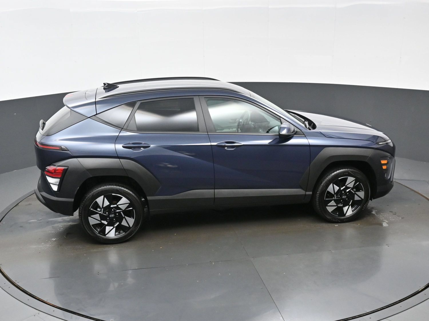 Certified 2025 Hyundai Kona SEL AWD/4WD image 38