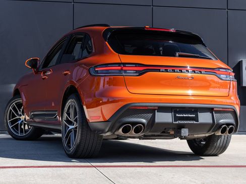 Certified 2024 Porsche Macan S image 3