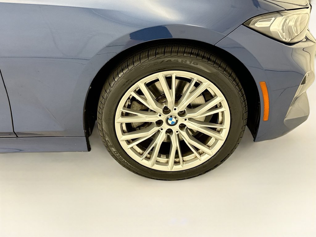 Used 2023 BMW 330i Sedan w/ Premium Package RWD image 31