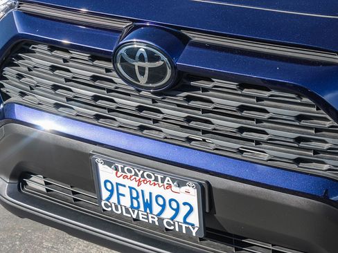 Certified 2023 Toyota RAV4 XLE Premium FWD image 6