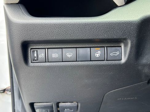 Used 2019 Toyota RAV4 XLE Premium w/ Cold Weather Package AWD/4WD image 22