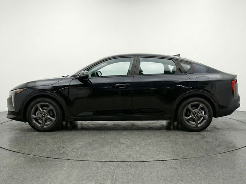 Used 2025 Kia K4 LXS image 5