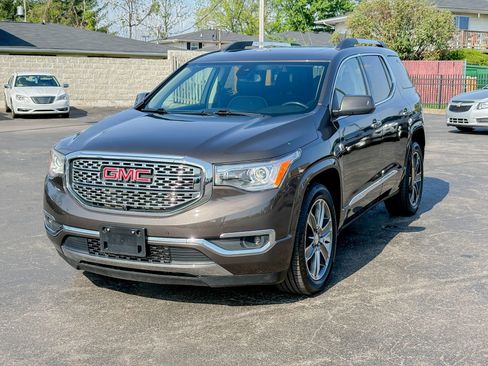 Used 2019 GMC Acadia Denali w/ Technology Package AWD/4WD image 4