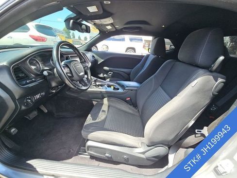 Used 2018 Dodge Challenger SXT RWD image 4