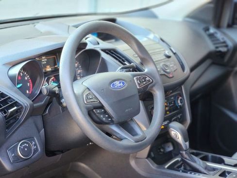 Used 2019 Ford Escape S image 12