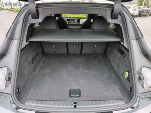 Used 2026 BMW iX xDrive60 w/ Premium Package image 32