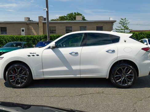 Used 2023 Maserati Levante Modena AWD/4WD image 4