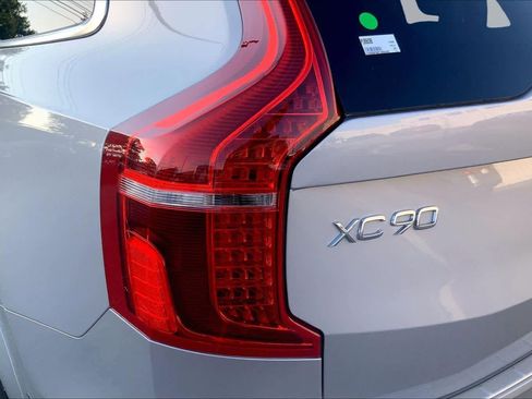 Used 2023 Volvo XC90 B6 Plus w/ Protection Package Premier AWD/4WD image 27