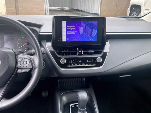 Used 2023 Toyota Corolla LE image 18