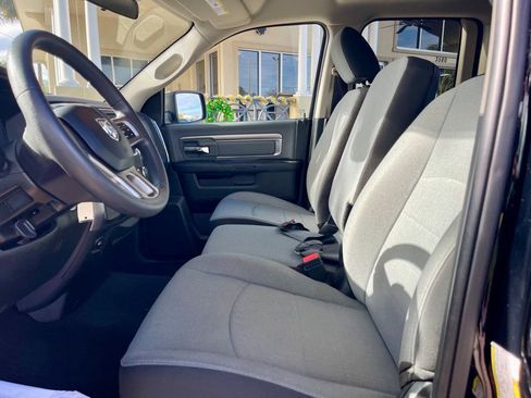 Used 2024 RAM 1500 Classic SLT image 9