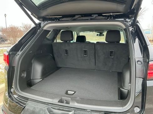 Used 2025 Chevrolet Blazer LT w/ Convenience Package image 11