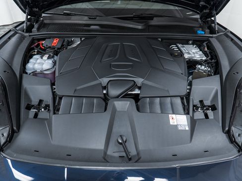 New 2026 Porsche Cayenne Coupe image 12