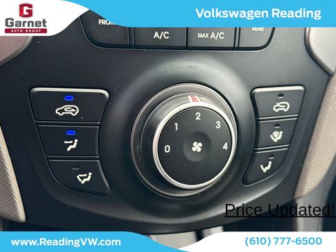 Used 2015 Hyundai Santa Fe Sport AWD/4WD image 36