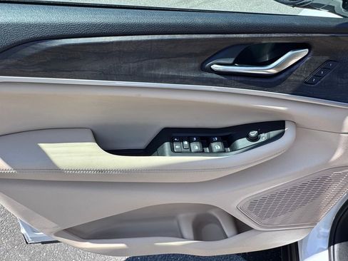 New 2026 Jeep Grand Cherokee Limited AWD/4WD image 9