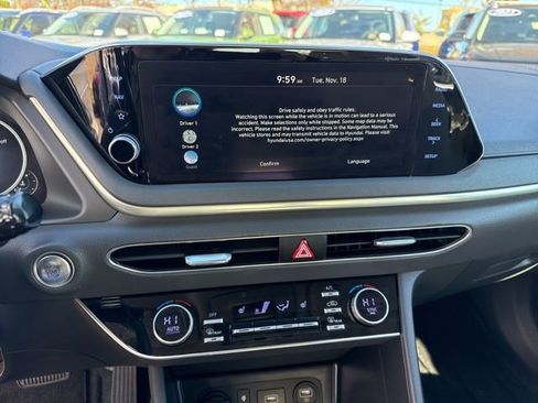 Certified 2023 Hyundai Sonata SEL w/ Convenience Package image 6