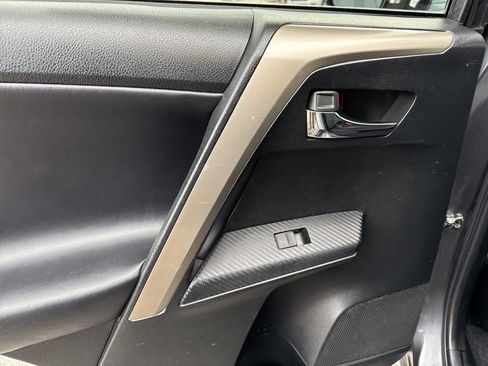 Used 2015 Toyota RAV4 Limited image 11