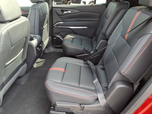 New 2026 Chevrolet Traverse RS w/ LPO, Floor Liner Package AWD/4WD image 10