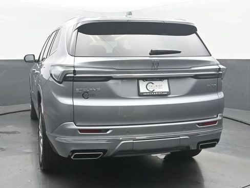 Used 2025 Buick Enclave Avenir w/ LPO, Floor Liner Package AWD/4WD image 5